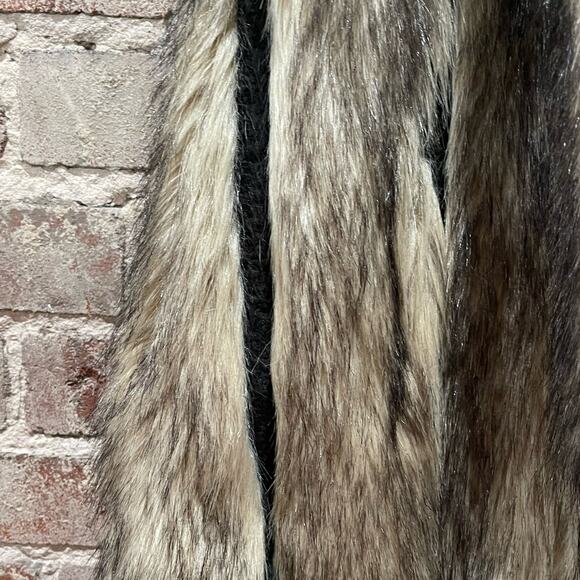 Fabulous Furs by Donna Salyers Faux Fur Long Vest Size XS - Picture 6 of 8